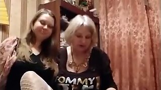 Equipo de prostituta de madre e hija real de Rusia