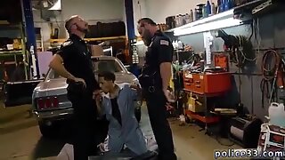 Cops kont neuken jonge tiener en hete naakte politie mannen film
