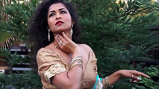 Deshi bhabi maya rati en chanson hindi - maya