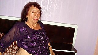 LatinoAgranny Pompino e compilazione sessuale nonna