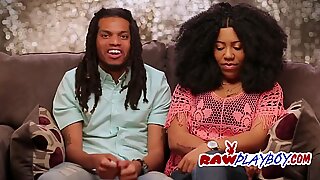 Sexy femme noire babe devient vraiment sauvage et sexy avec son épouse
